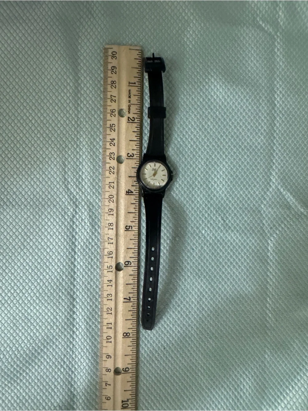Q&Q Black and Gold Analog Quartz Watch for Everyday Wear